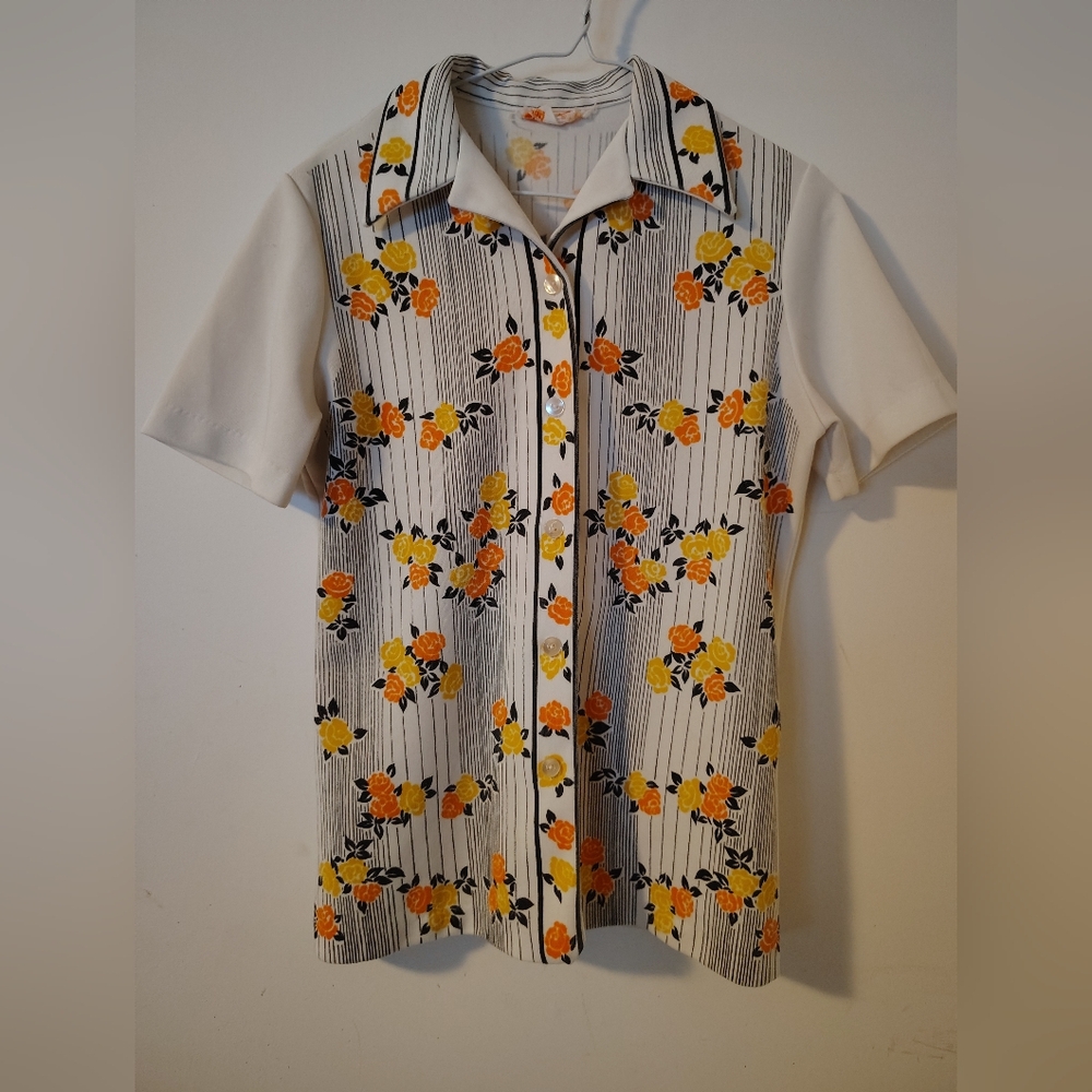 Vintage buttons down shirt